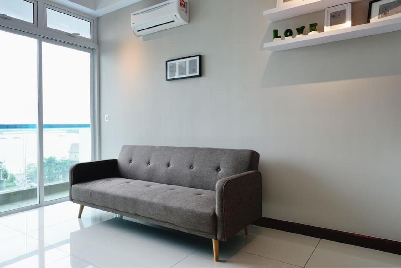 Experience The Coast - Hostahome Suites At Paragon Residence Near Downtown Johor Bahru Kültér fotó